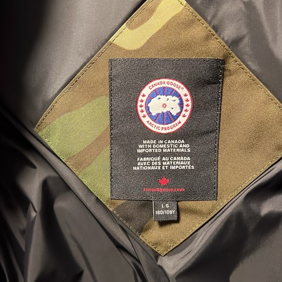 Men’s Canada Goose Camo Parka - Picture 3 of 7